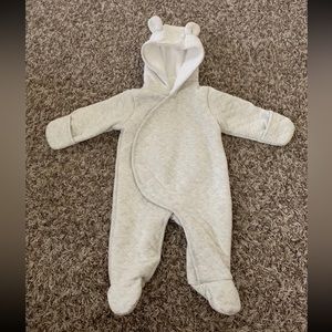 Brand New Carter’s | winter bear hooded suit | baby size 3 mo